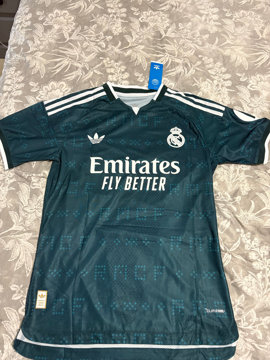 Real Madrid x Adidas Originals Streetwear Jersey – Dark Green
